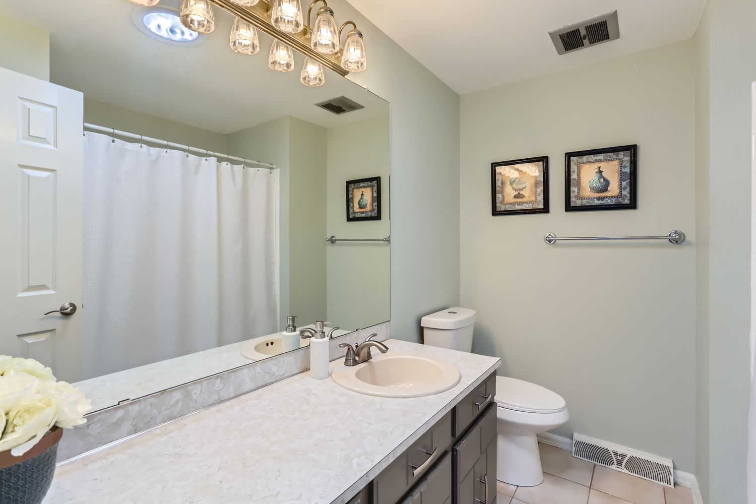 Executive Rental, DTC, Corporate Housing, Single Family Home, Greenwood village, large yard, 4 bedrooms