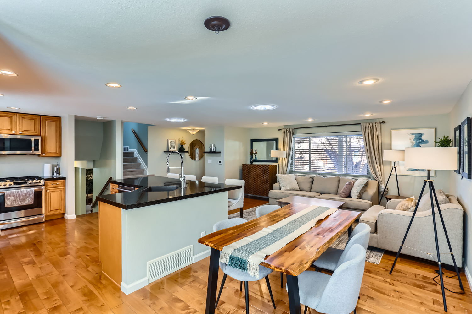 Executive Rental, DTC, Corporate Housing, Single Family Home, Greenwood village, large yard, 4 bedrooms