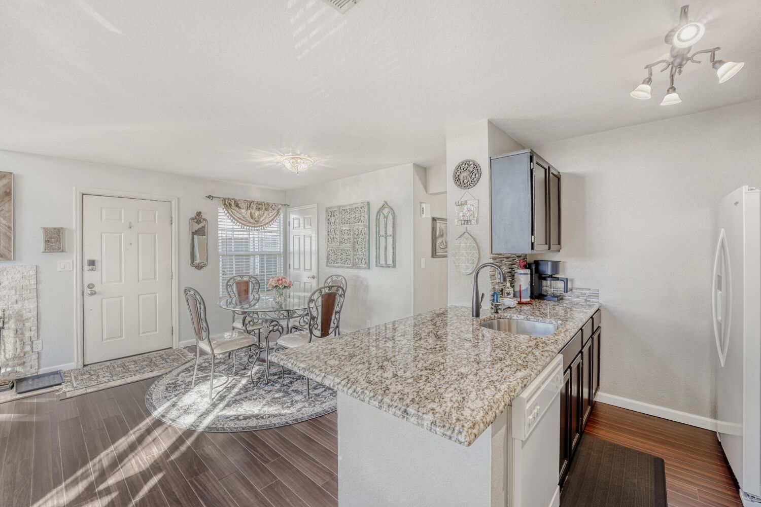 Executive rental, Denver Tech Center, furnished rental medium term furnished rental