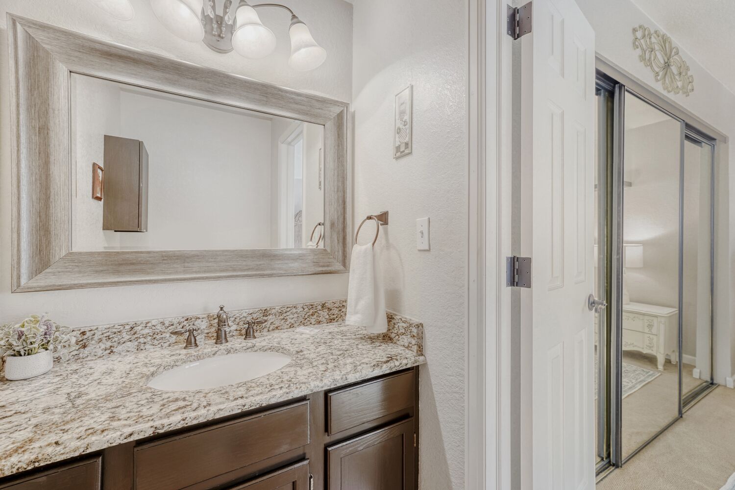 Executive rental, Denver Tech Center, furnished rental medium term furnished rental