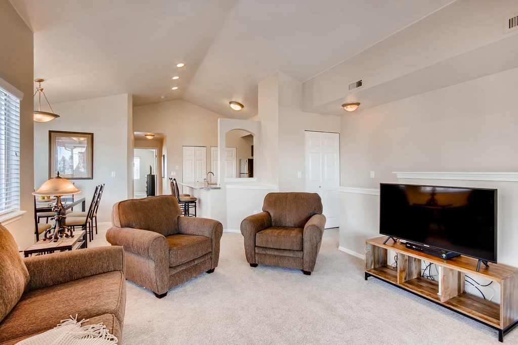 6401 S. Boston, Greenwood Village, Colorado, United States 80111, 2 Bedrooms Bedrooms, ,2 BathroomsBathrooms,Apartment,Furnished,Bridgwater, S. Boston,2,1278